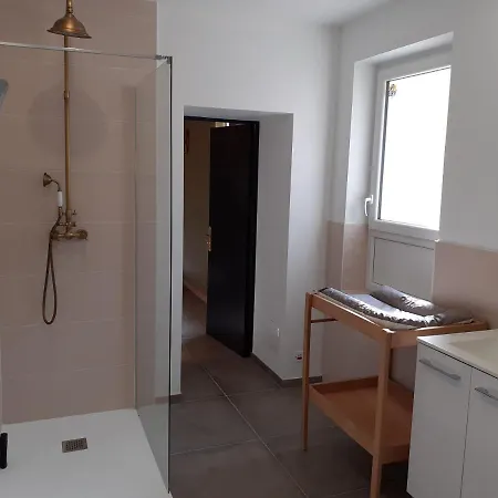 10 Pers à 6min Du Pal *